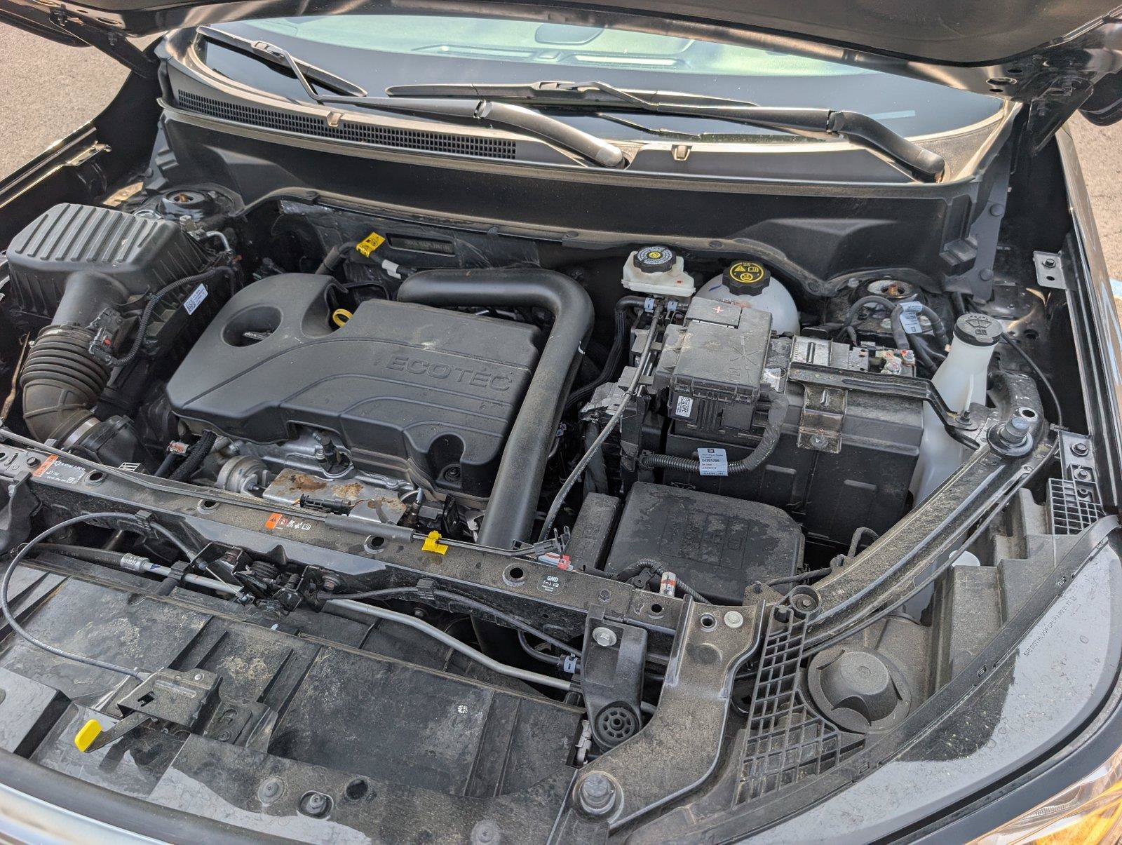 Used 2023 GMC Terrain AT4 w/ LPO, 'HIT The Road' Package AWD/4WD image 40