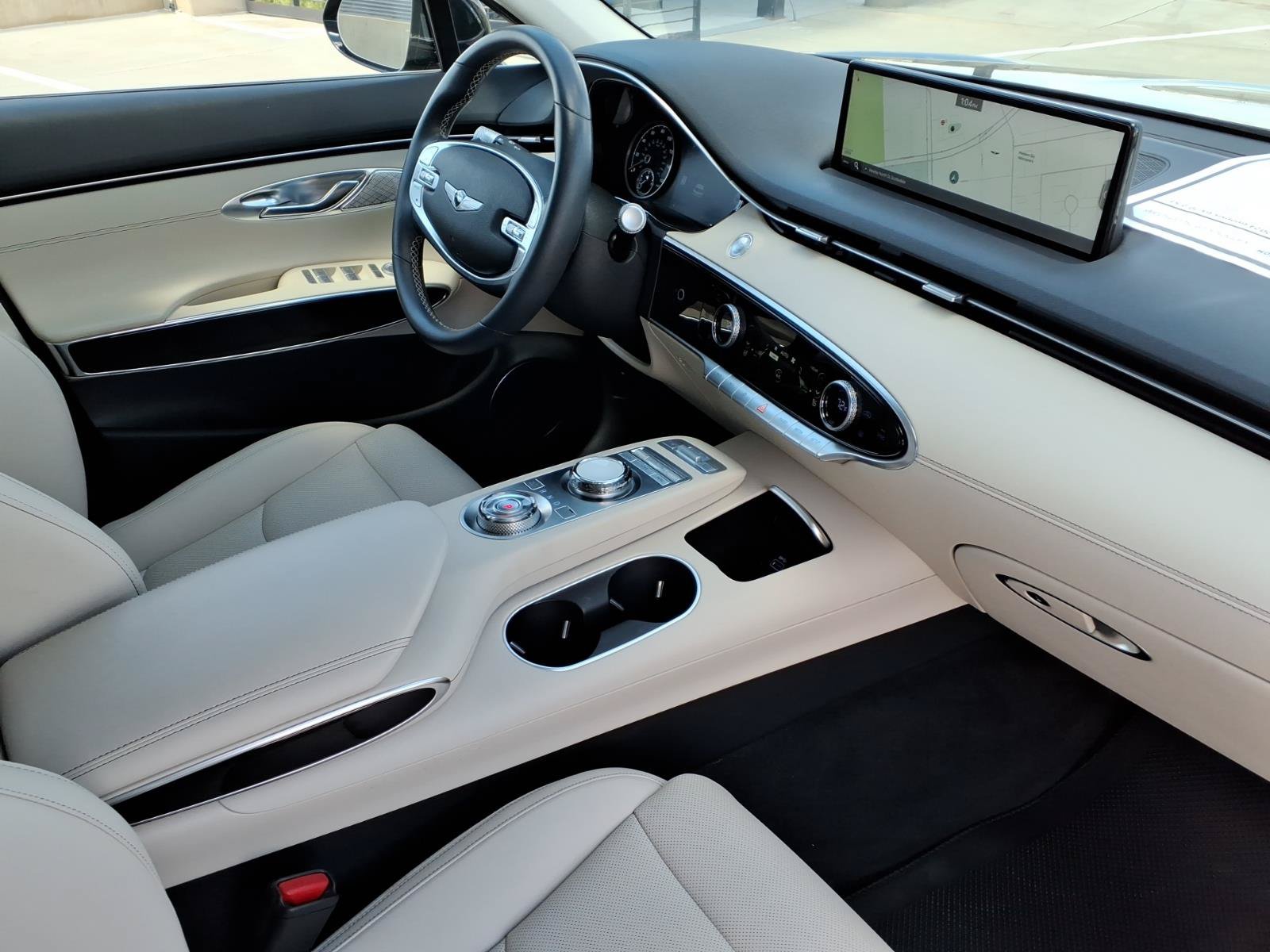 Used 2024 Genesis GV70 2.5T AWD/4WD image 10