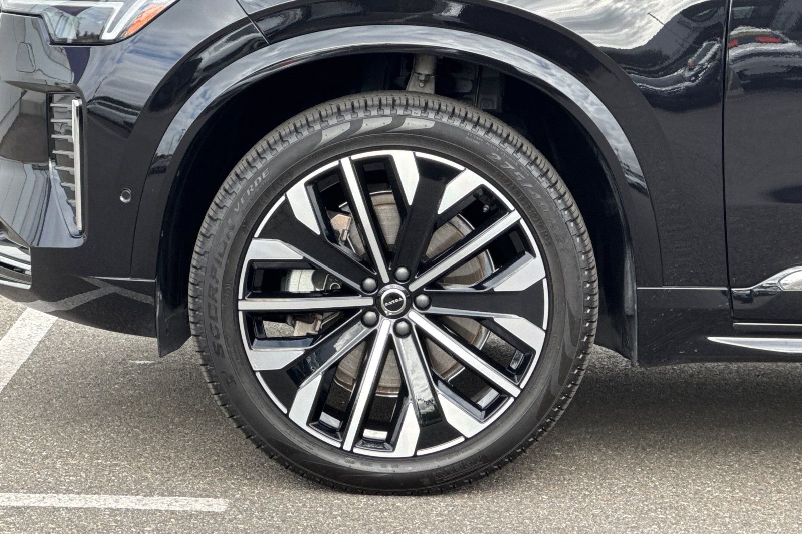 Certified 2026 Volvo XC90 B5 Plus w/ Protection Package image 33
