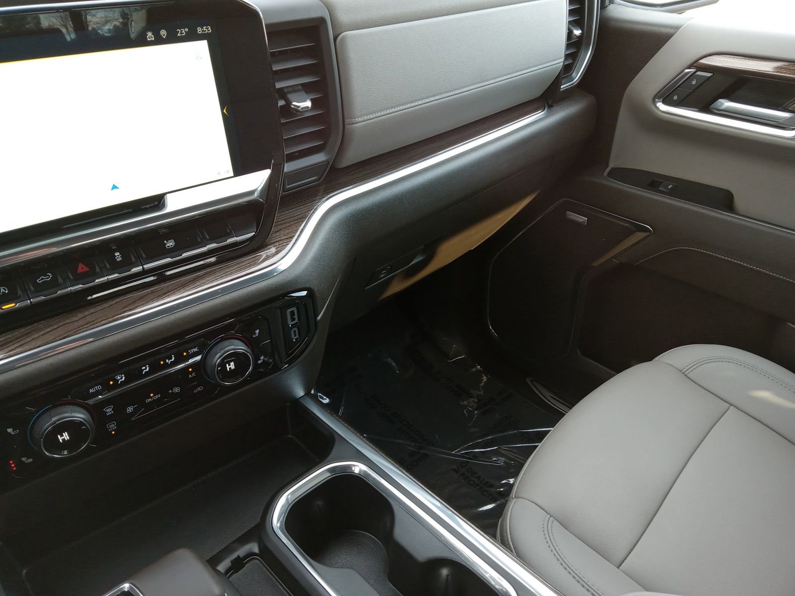 Used 2024 Chevrolet Silverado 1500 RST AWD/4WD image 19