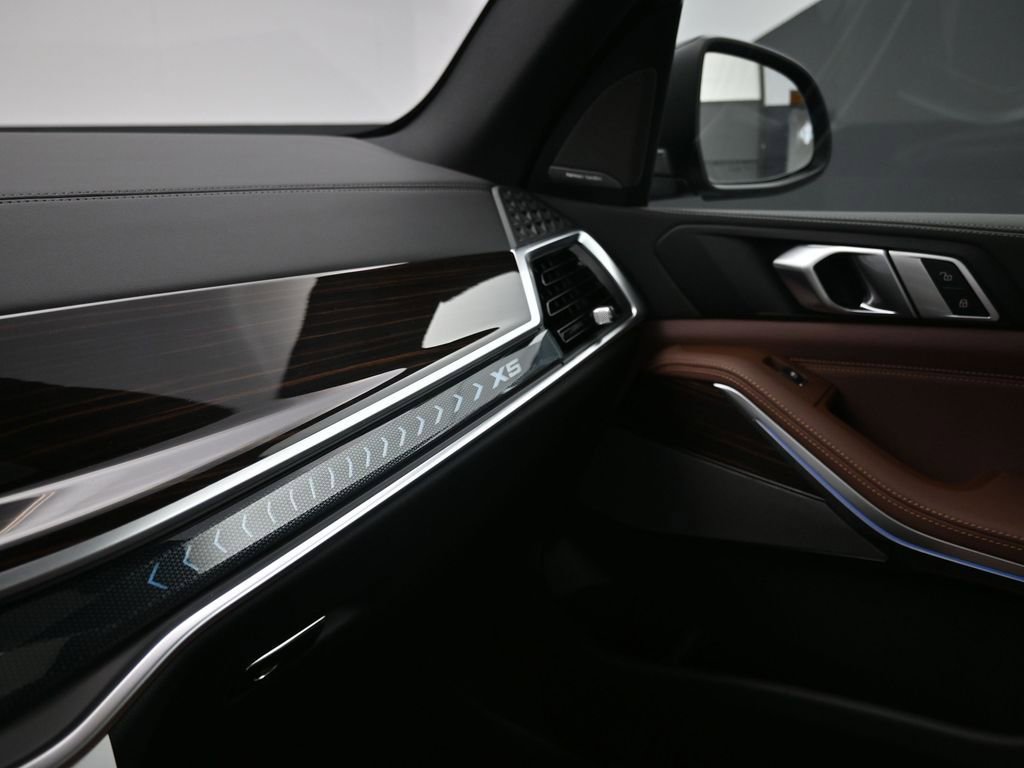New 2026 BMW X5 xDrive50e AWD/4WD image 18