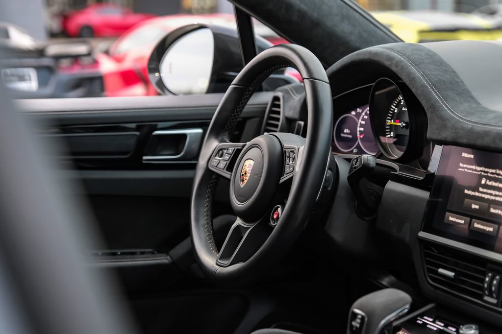 Used 2023 Porsche Cayenne Turbo GT image 11