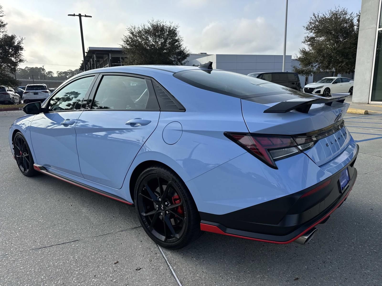 Used 2025 Hyundai Elantra N Base image 7