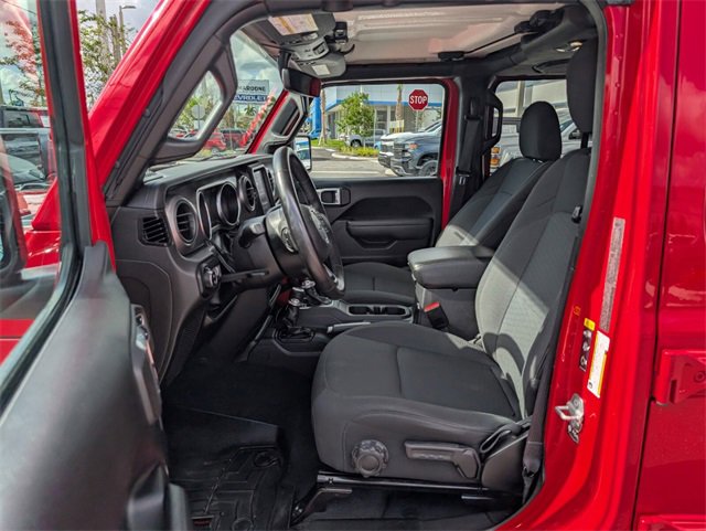 Used 2022 Jeep Gladiator Sport image 6