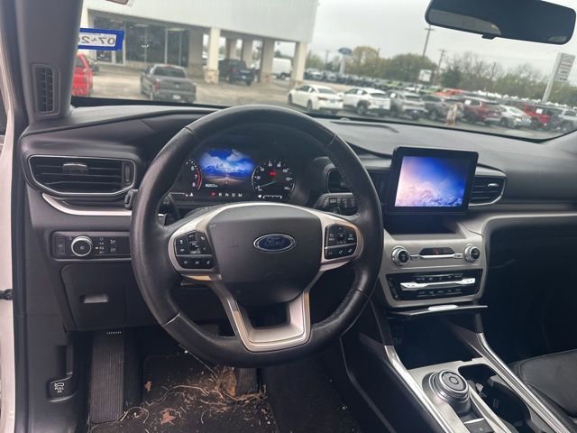 Used 2020 Ford Explorer XLT w/ Equipment Group 202A image 7