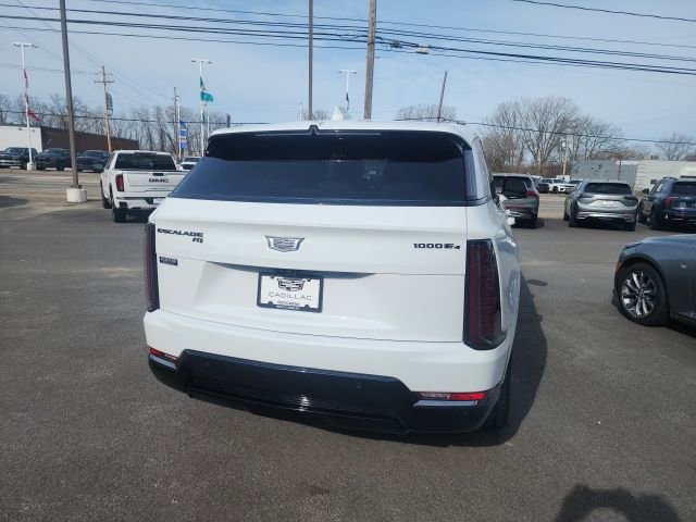 Used 2025 Cadillac Escalade IQ Sport 2 w/ LPO, ONYX Package image 5