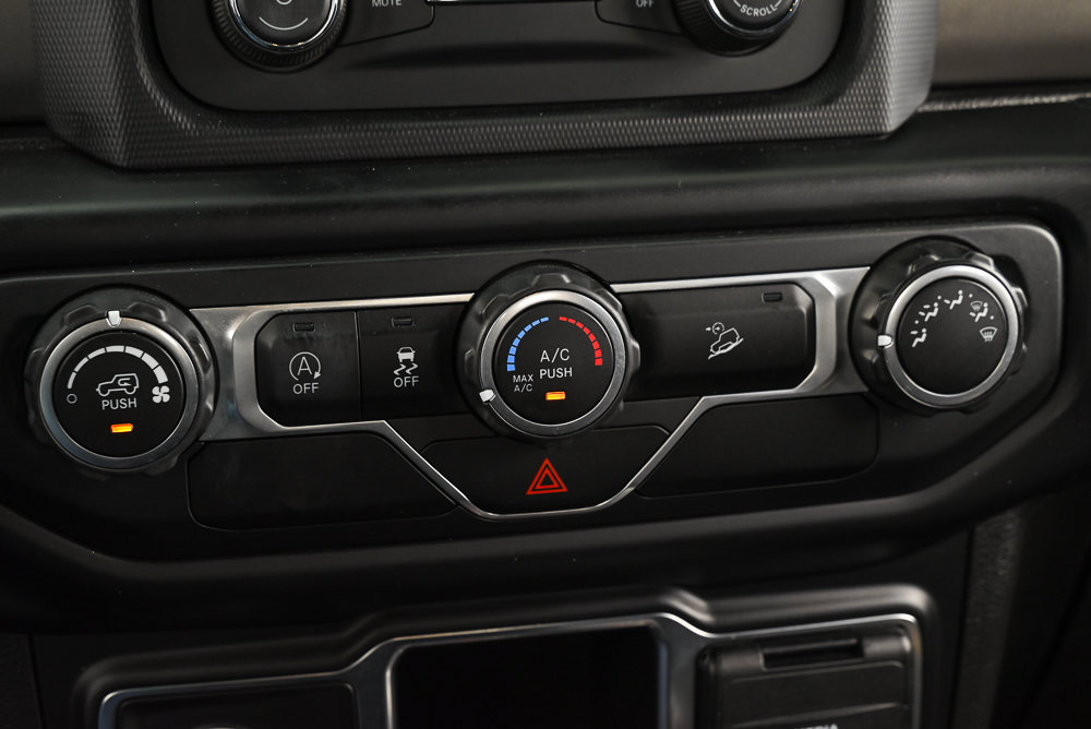 Used 2020 Jeep Wrangler Sport AWD/4WD image 28