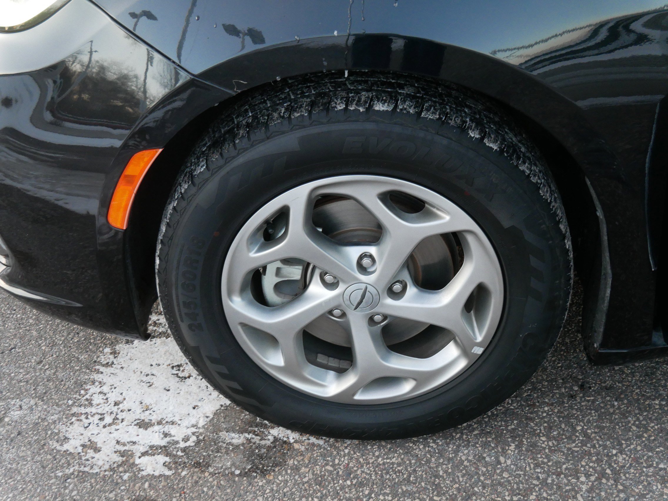 Used 2023 Chrysler Pacifica Limited FWD image 15
