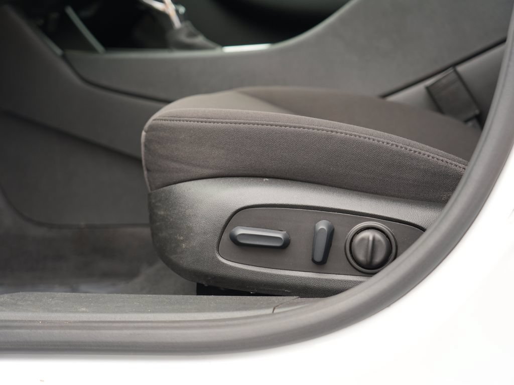 Used 2023 Chevrolet Malibu LT w/ Driver Confidence Package FWD image 15