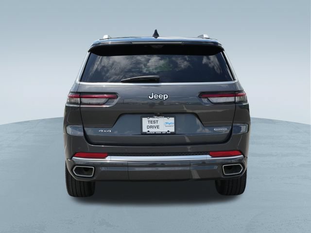 Used 2023 Jeep Grand Cherokee L Summit w/ Advanced Protech Group IV AWD/4WD image 8