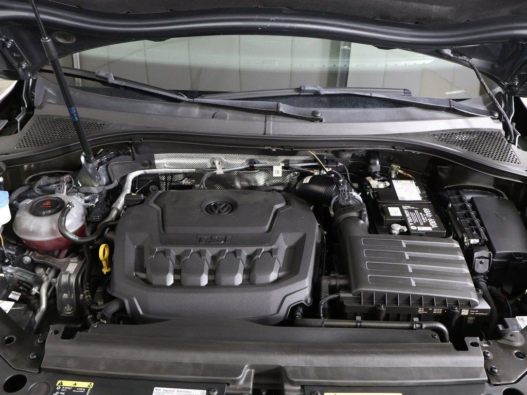 Used 2022 Volkswagen Tiguan SE w/ Panoramic Sunroof Package image 21