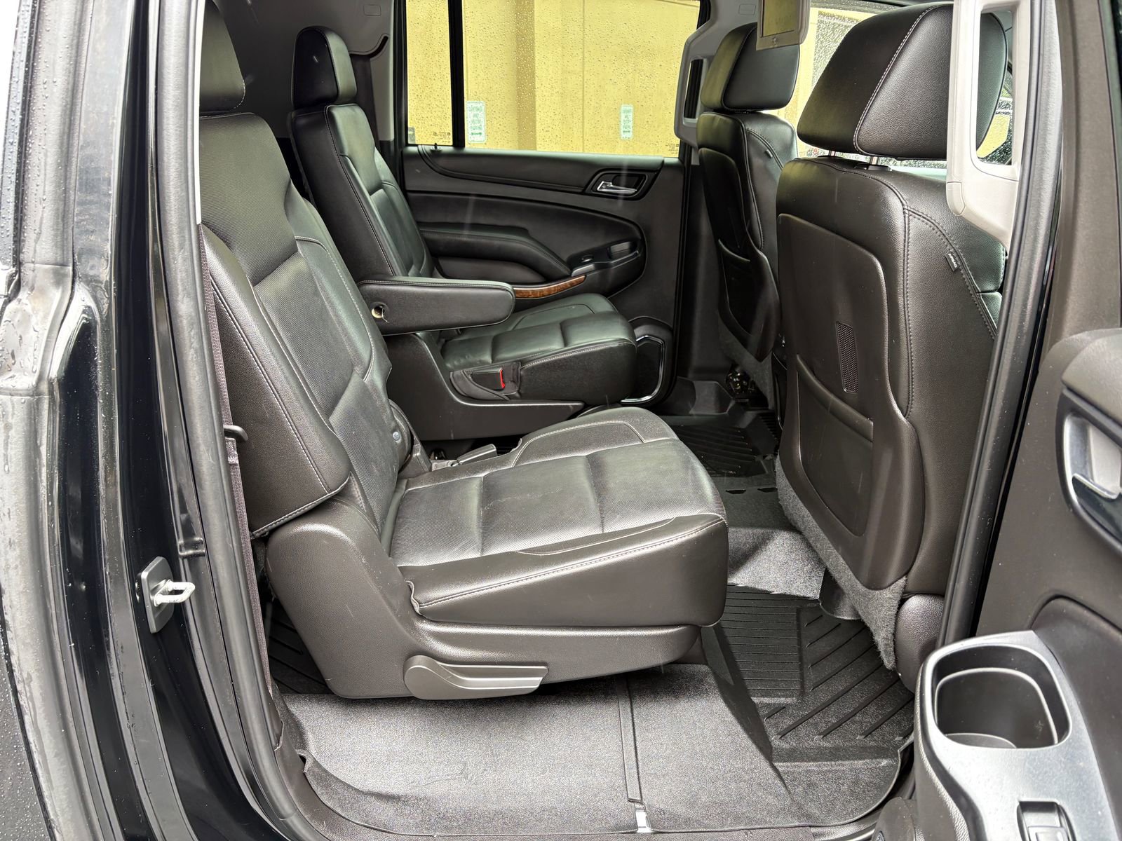 Used 2015 Chevrolet Suburban LTZ AWD/4WD image 30