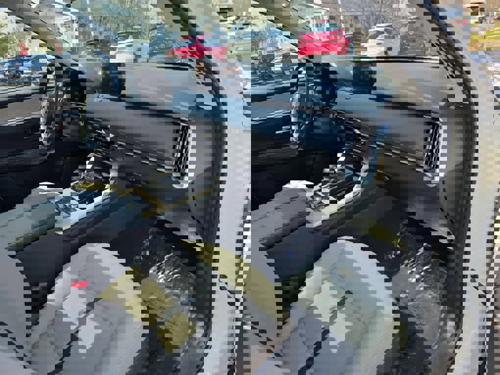 Used 2024 MAZDA CX-90 Plug-In Hybrid w/ Premium Pkg image 23