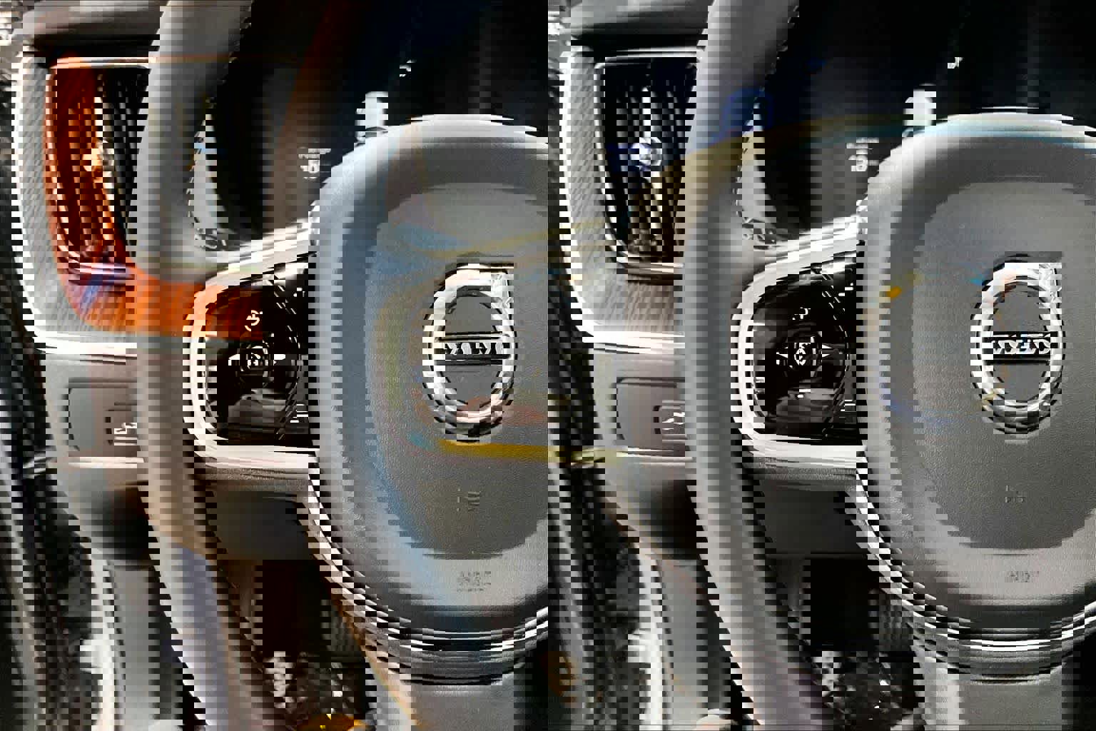 Used 2023 Volvo XC60 B5 Plus w/ Climate Package image 23