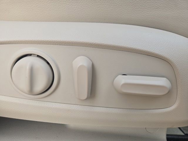 Used 2023 GMC Acadia Denali w/ Black Diamond Edition image 40