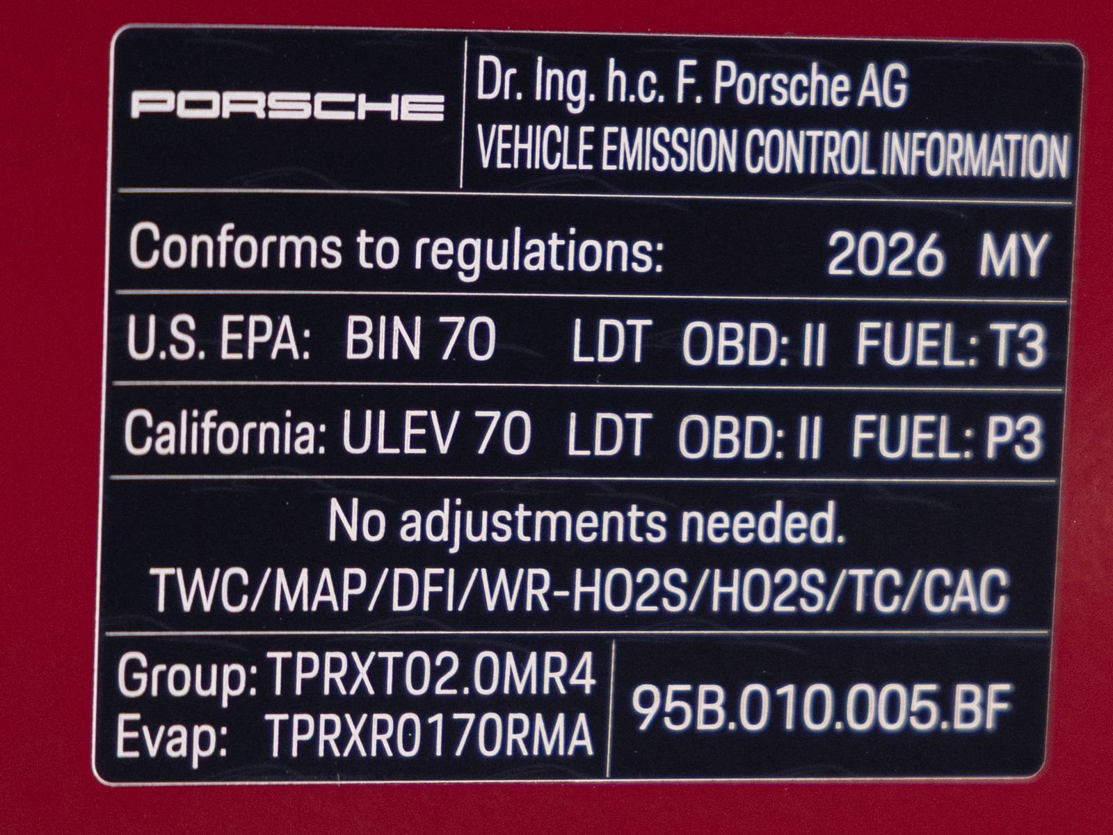 Certified 2026 Porsche Macan AWD/4WD image 37