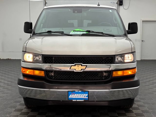 Used 2019 Chevrolet Express 2500 RWD image 5