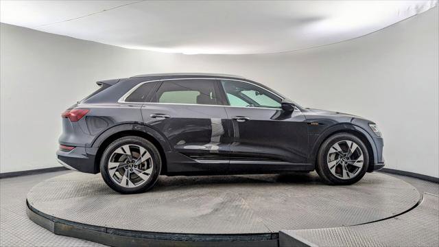 Used 2022 Audi e-tron Premium image 9