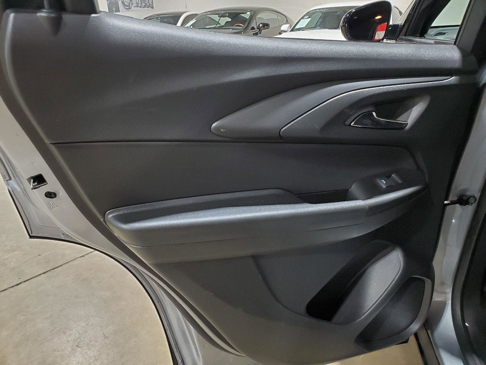 Used 2023 Chevrolet TrailBlazer RS w/ Sun and Liftgate Package image 28