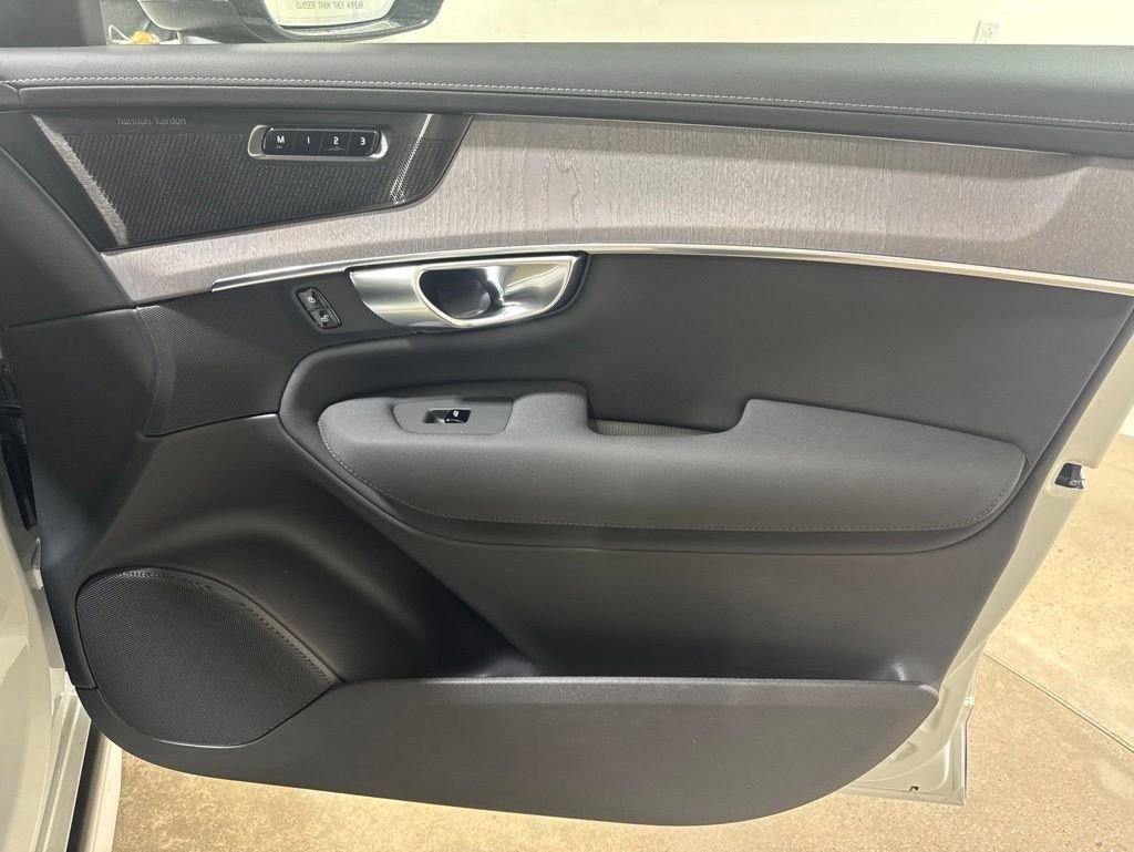 New 2026 Volvo XC90 T8 Ultra w/ Protection Package AWD/4WD image 27