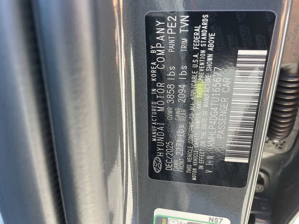 New 2026 Hyundai Elantra Limited image 38