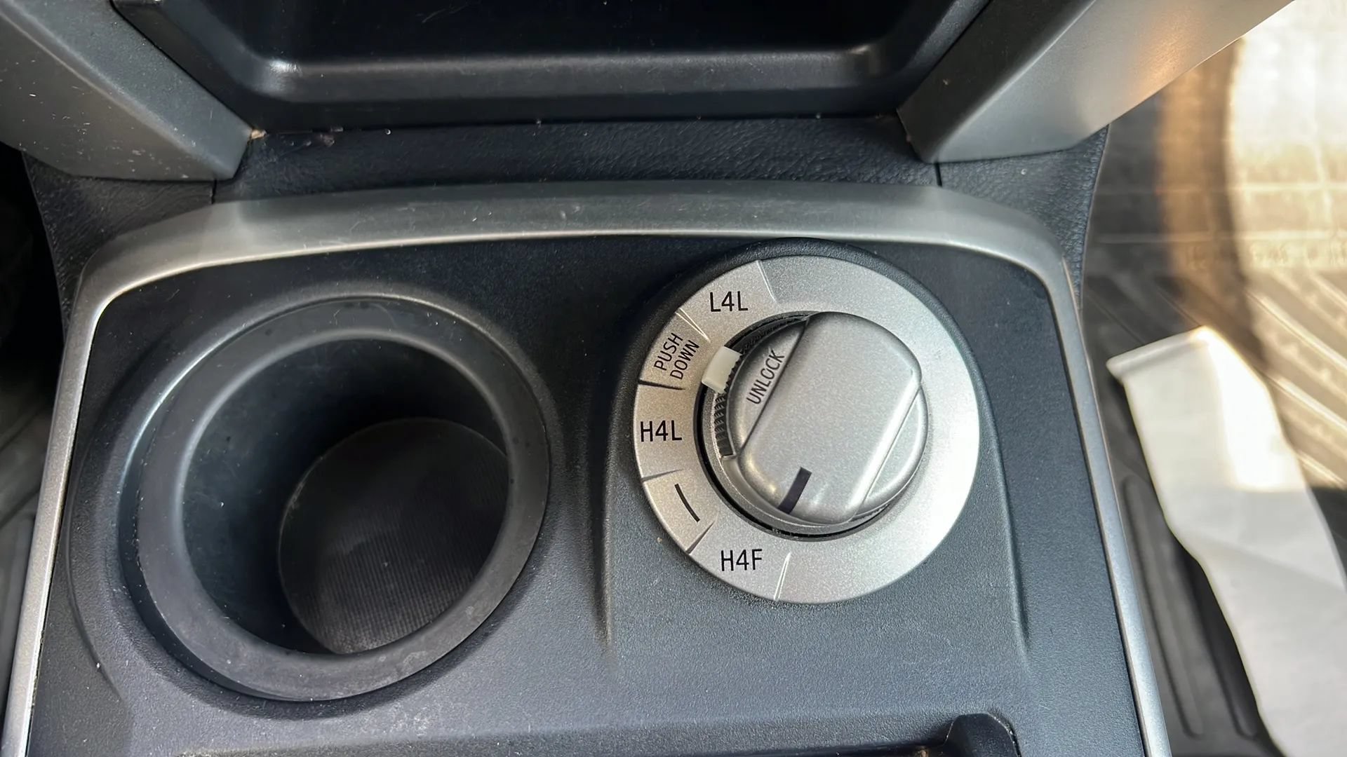Used 2013 Toyota 4Runner Limited AWD/4WD image 32