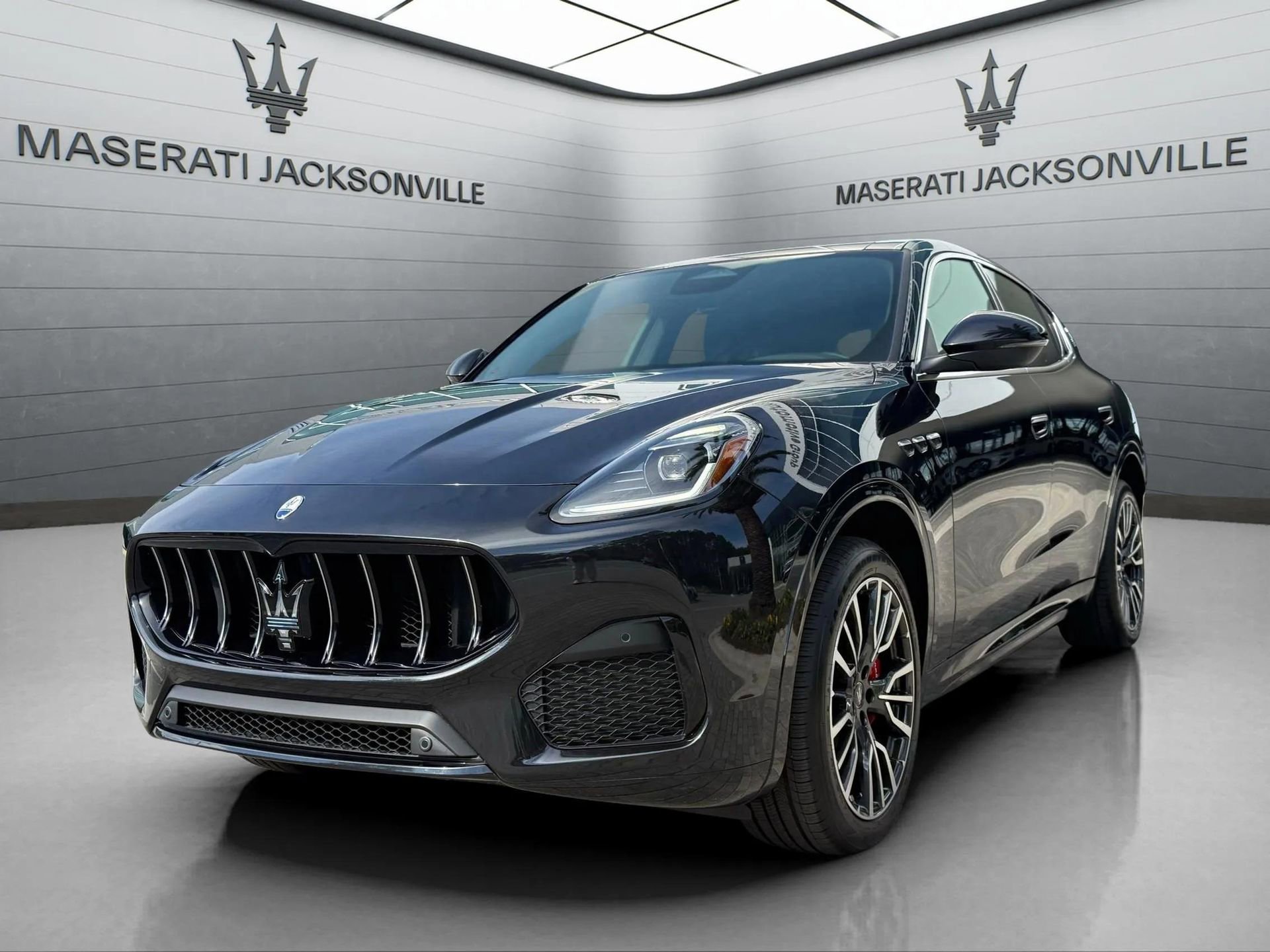 New 2025 Maserati Grecale GT image 9