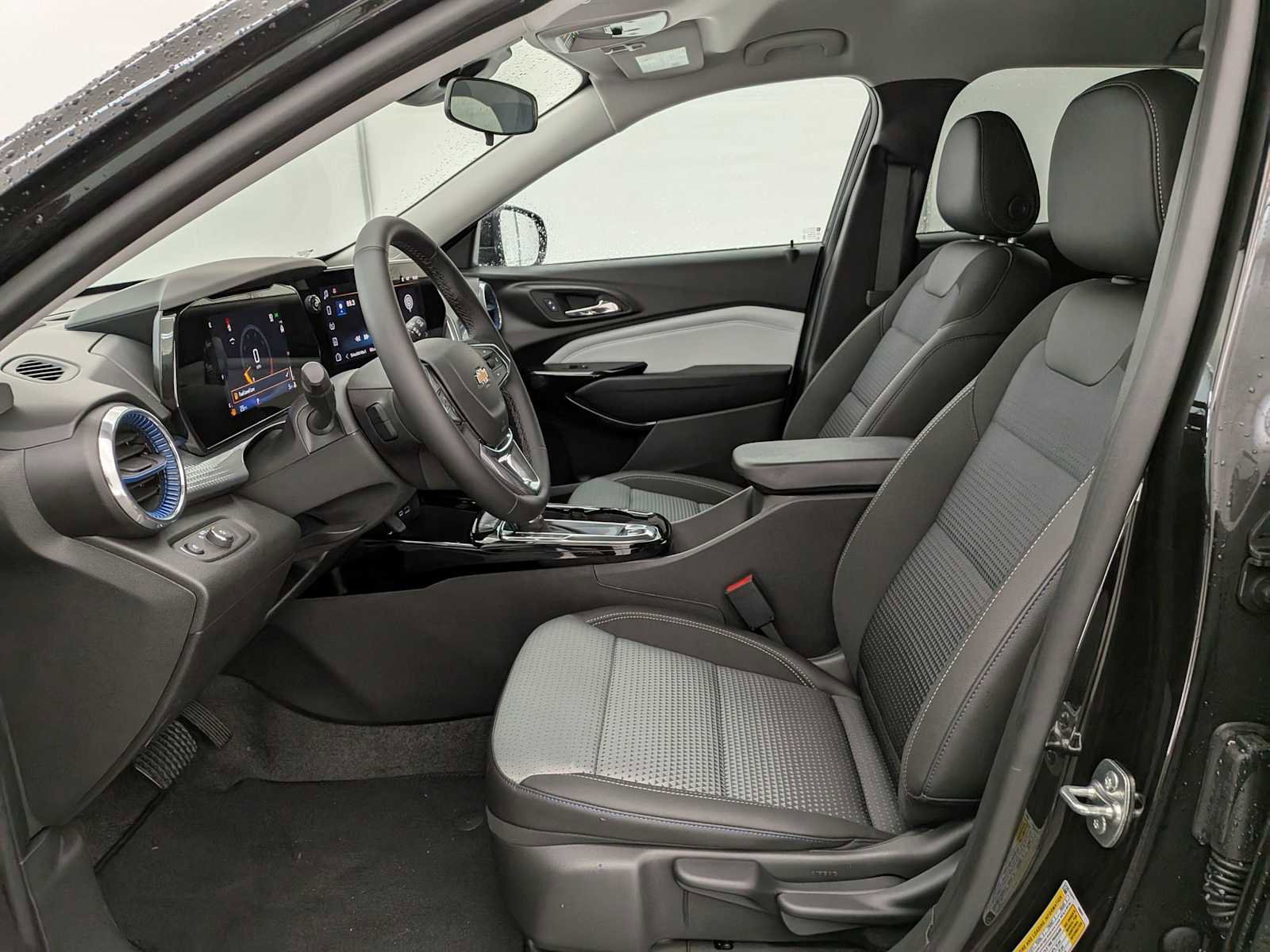 New 2026 Chevrolet Trax LT w/ Driver Confidence Package image 17