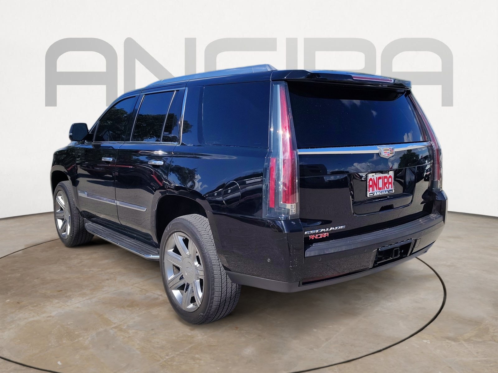 Used 2018 Cadillac Escalade Luxury w/ LPO, Radiant Package RWD image 8