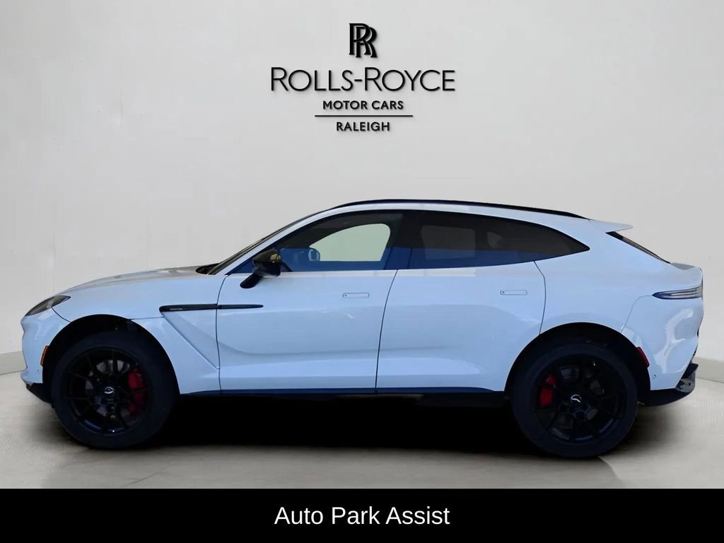 Used 2021 Aston Martin DBX image 9