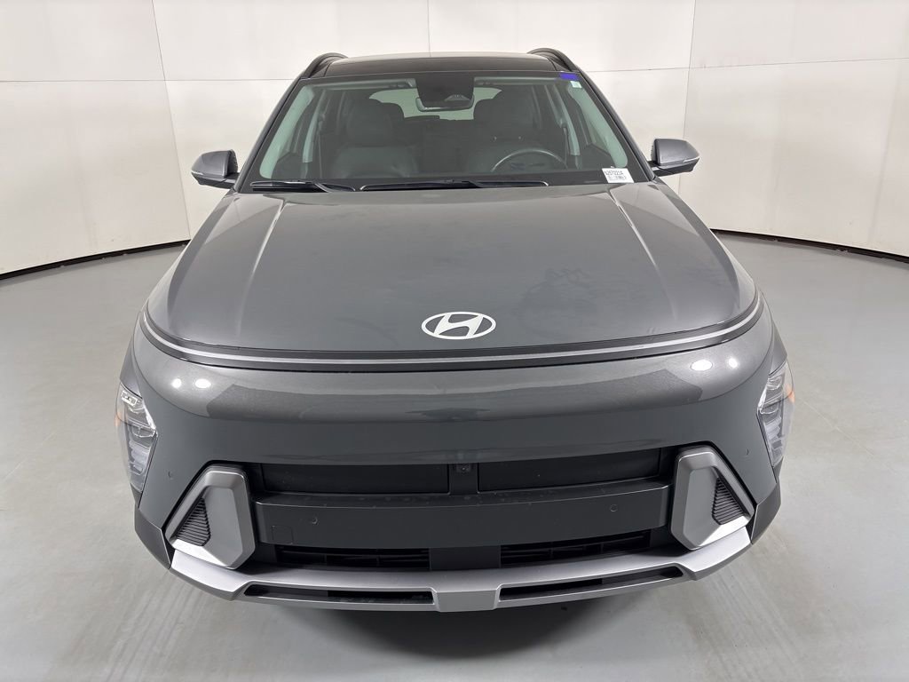 Used 2025 Hyundai Kona Limited image 3