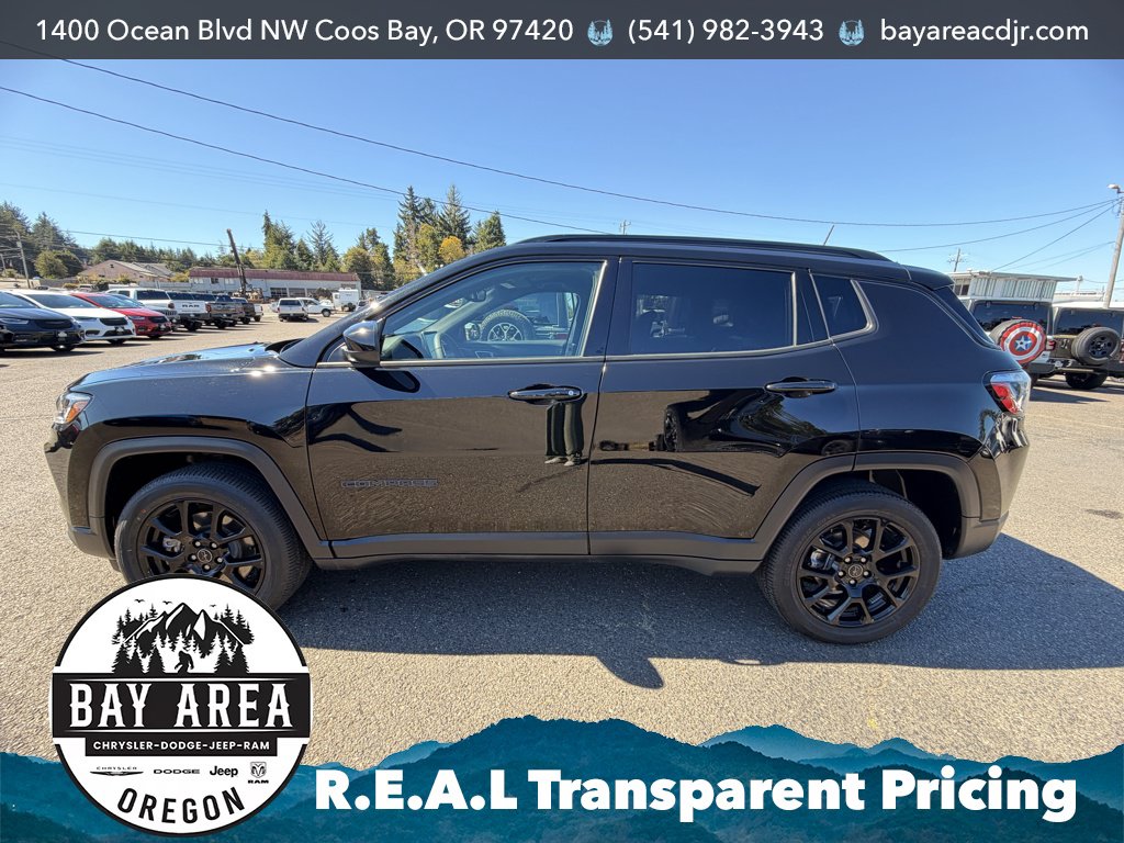 Used 2025 Jeep Compass Latitude w/ Convenience Group AWD/4WD image 10