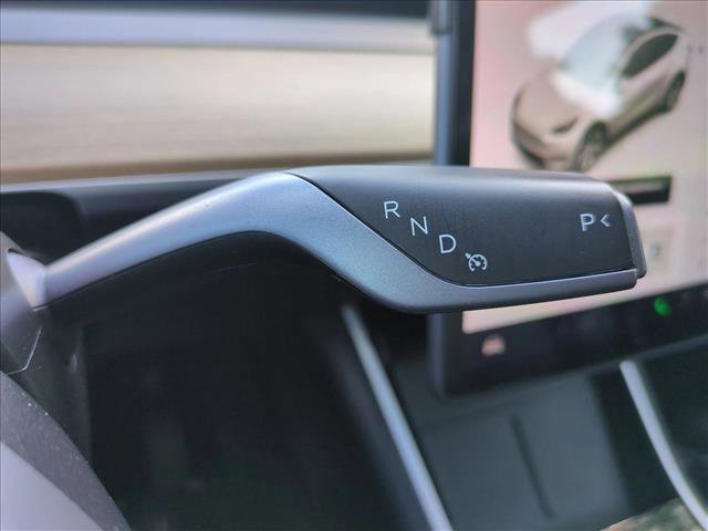 Used 2021 Tesla Model Y Long Range image 12