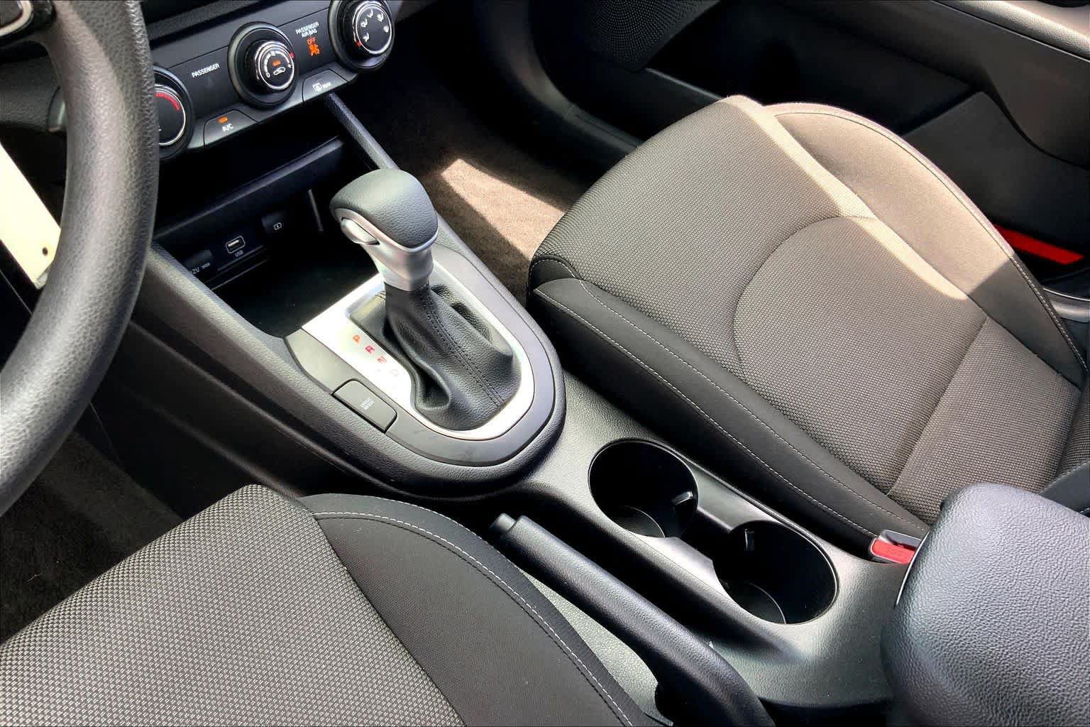 Certified 2024 Kia Forte LXS w/ LXS Technology Package FWD image 16