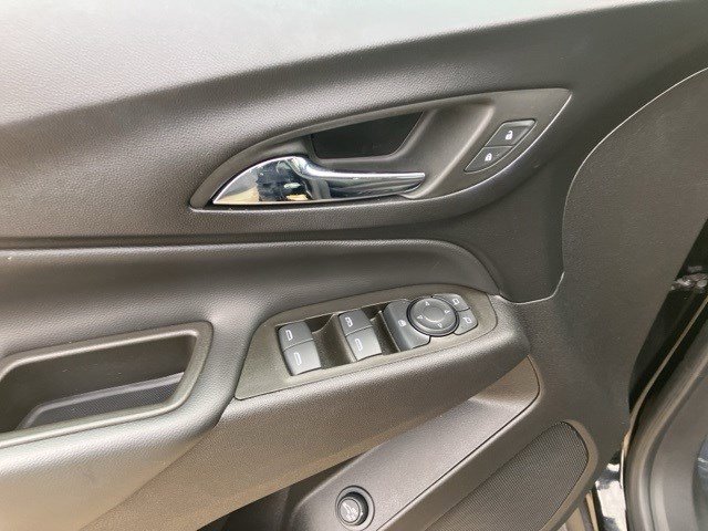 Used 2023 Chevrolet Equinox LT w/ Driver Convenience Package image 10