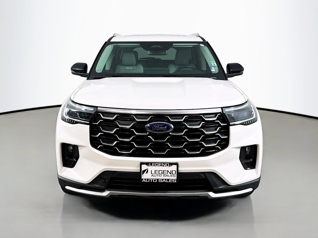 Used 2025 Ford Explorer Platinum w/ Ultimate Package AWD/4WD image 2
