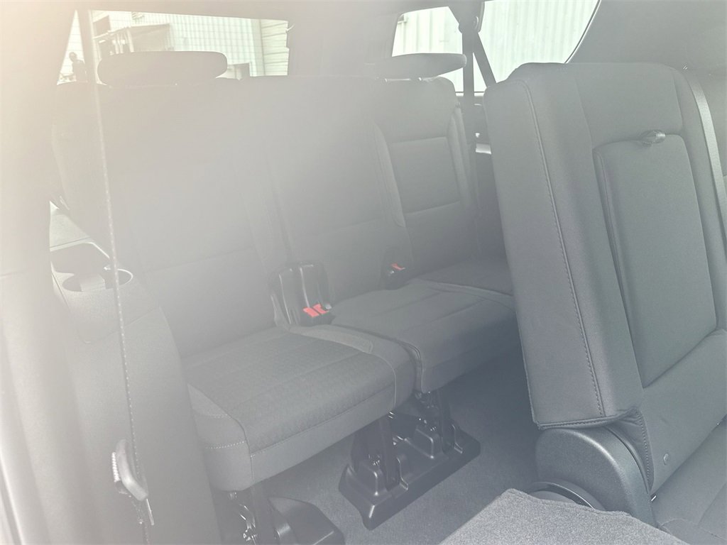 New 2026 Chevrolet Suburban LS image 30