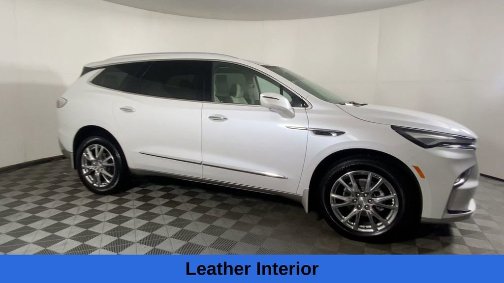 Used 2022 Buick Enclave Premium w/ Surround and Sites Package image 3