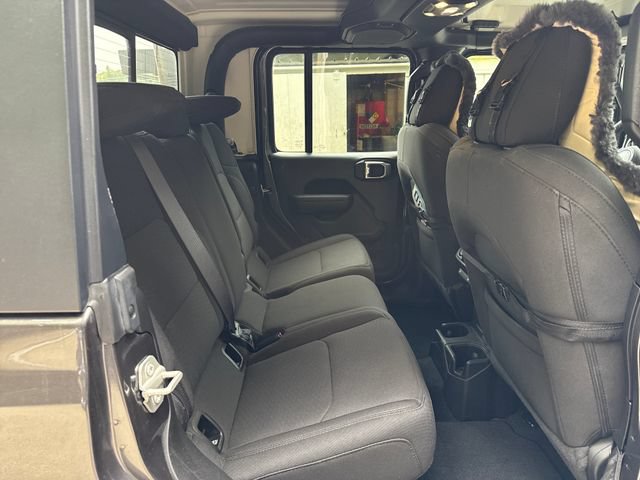Used 2023 Jeep Gladiator Sport AWD/4WD image 10