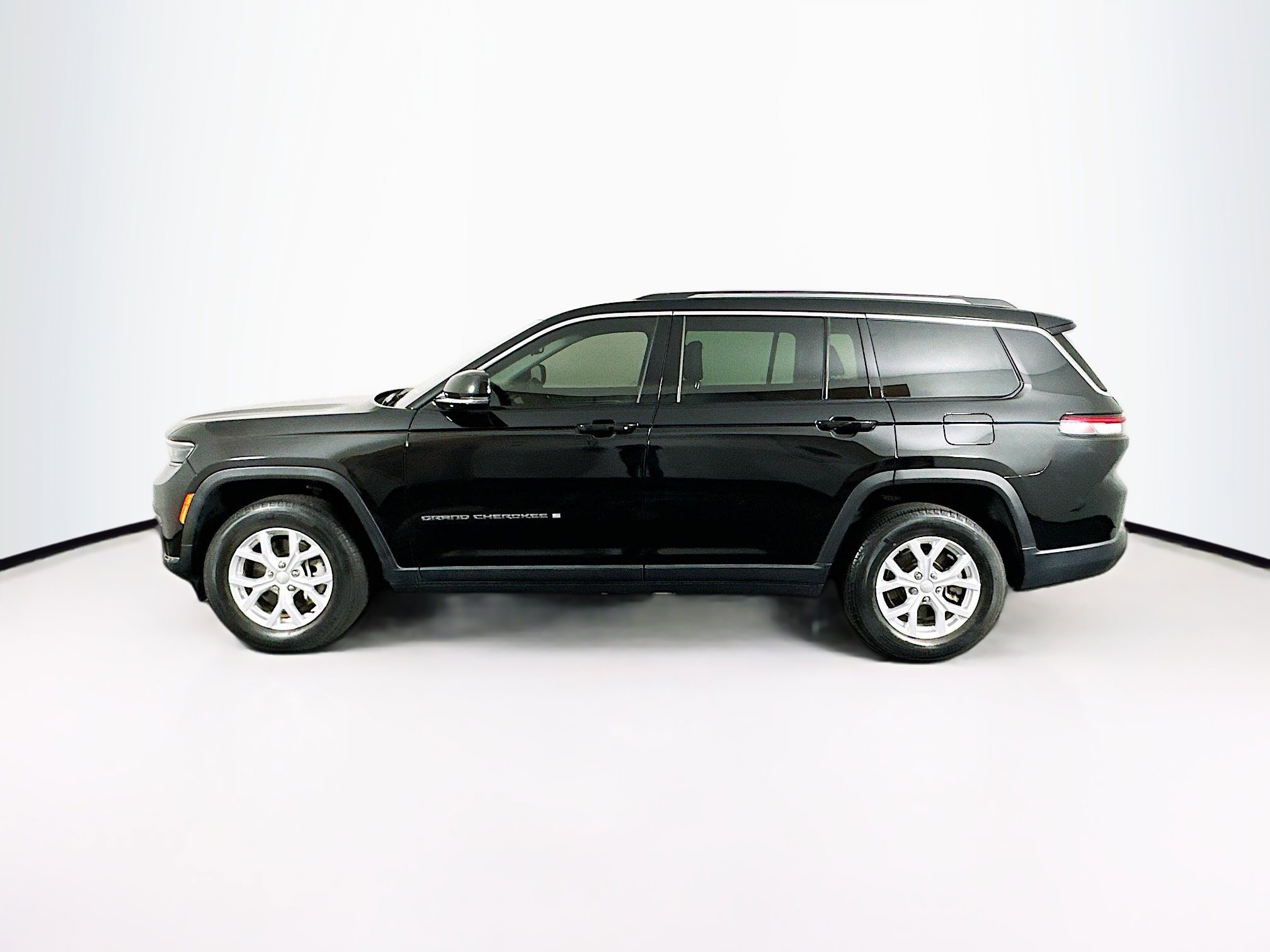 Used 2023 Jeep Grand Cherokee L Limited image 4