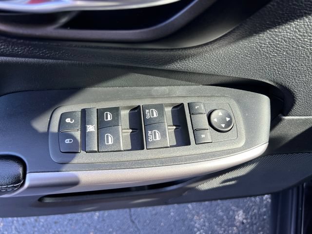 Used 2022 Jeep Cherokee Latitude Lux w/ Mopar Interior Package FWD image 10