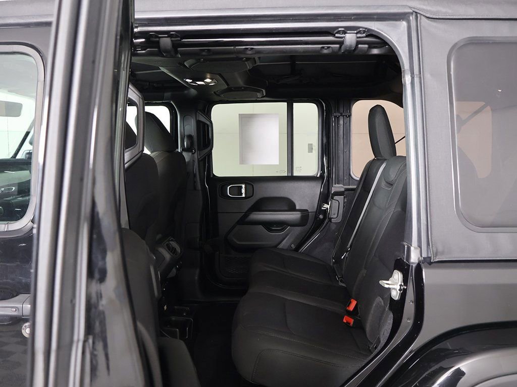 Used 2023 Jeep Wrangler Unlimited Sahara AWD/4WD image 26