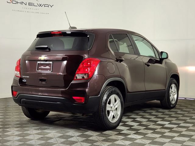 Used 2020 Chevrolet Trax LS w/ Tint and Cruise Package AWD/4WD image 7