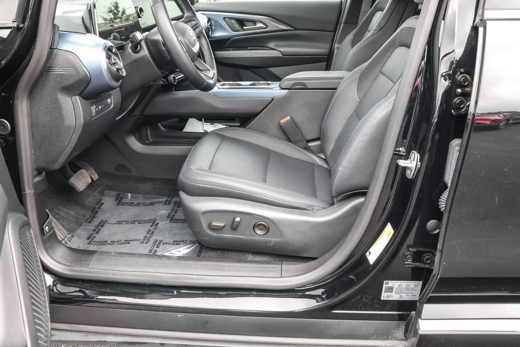 Used 2024 Chevrolet Equinox EV LT AWD/4WD image 18