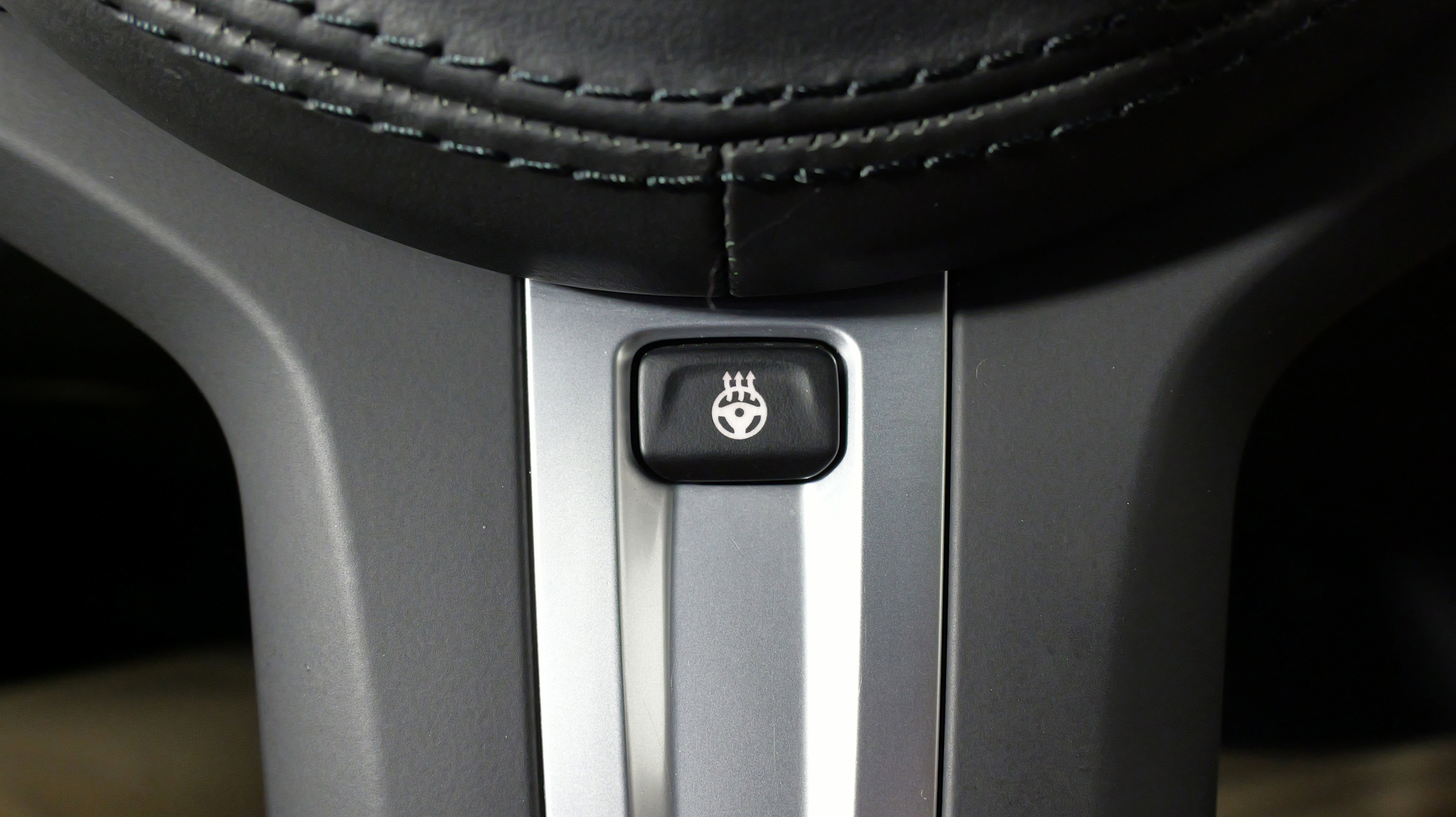 Used 2022 BMW 750i xDrive w/ Executive Package image 49