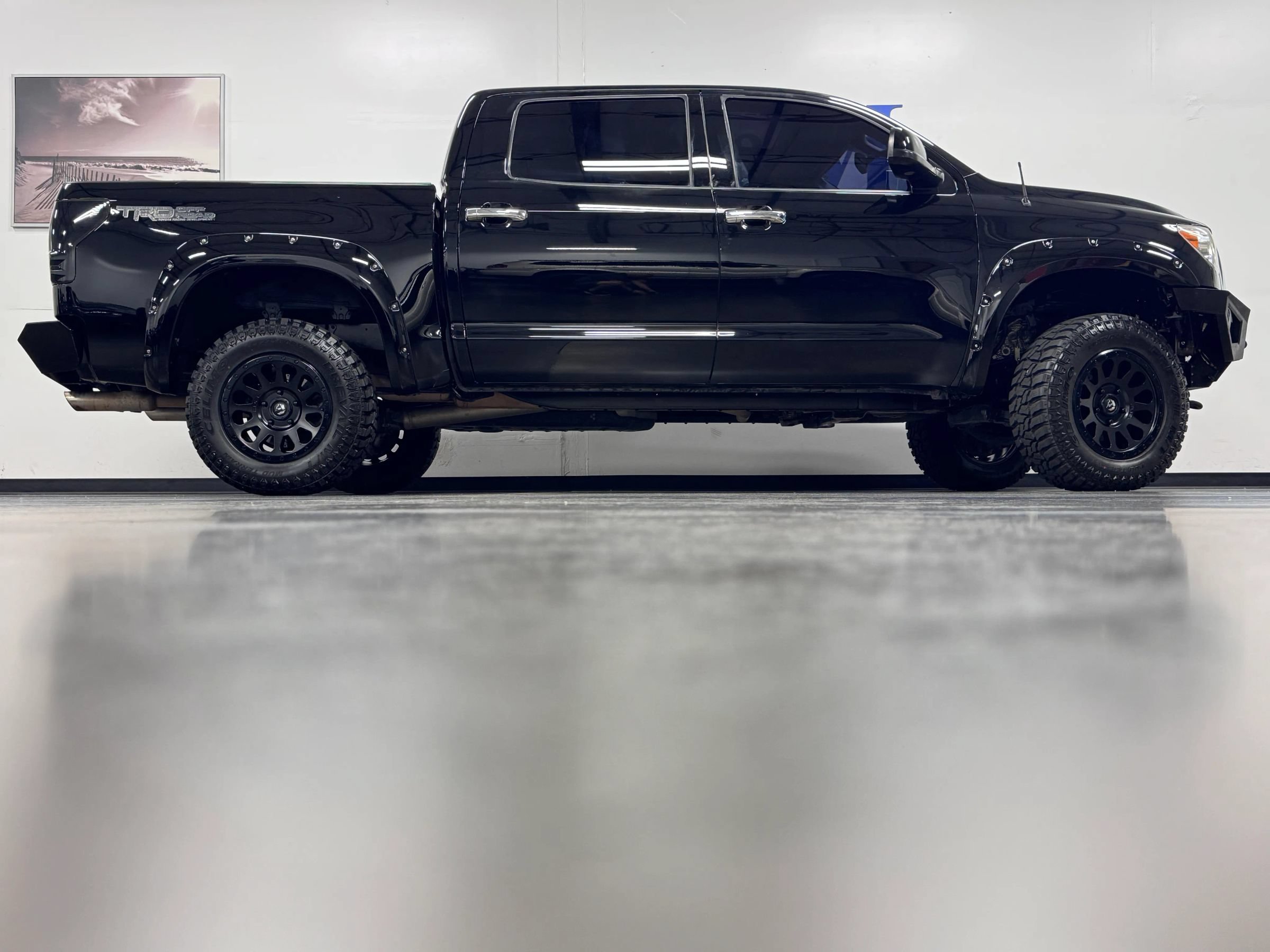 Used 2013 Toyota Tundra Limited w/ Memory Pkg AWD/4WD image 4