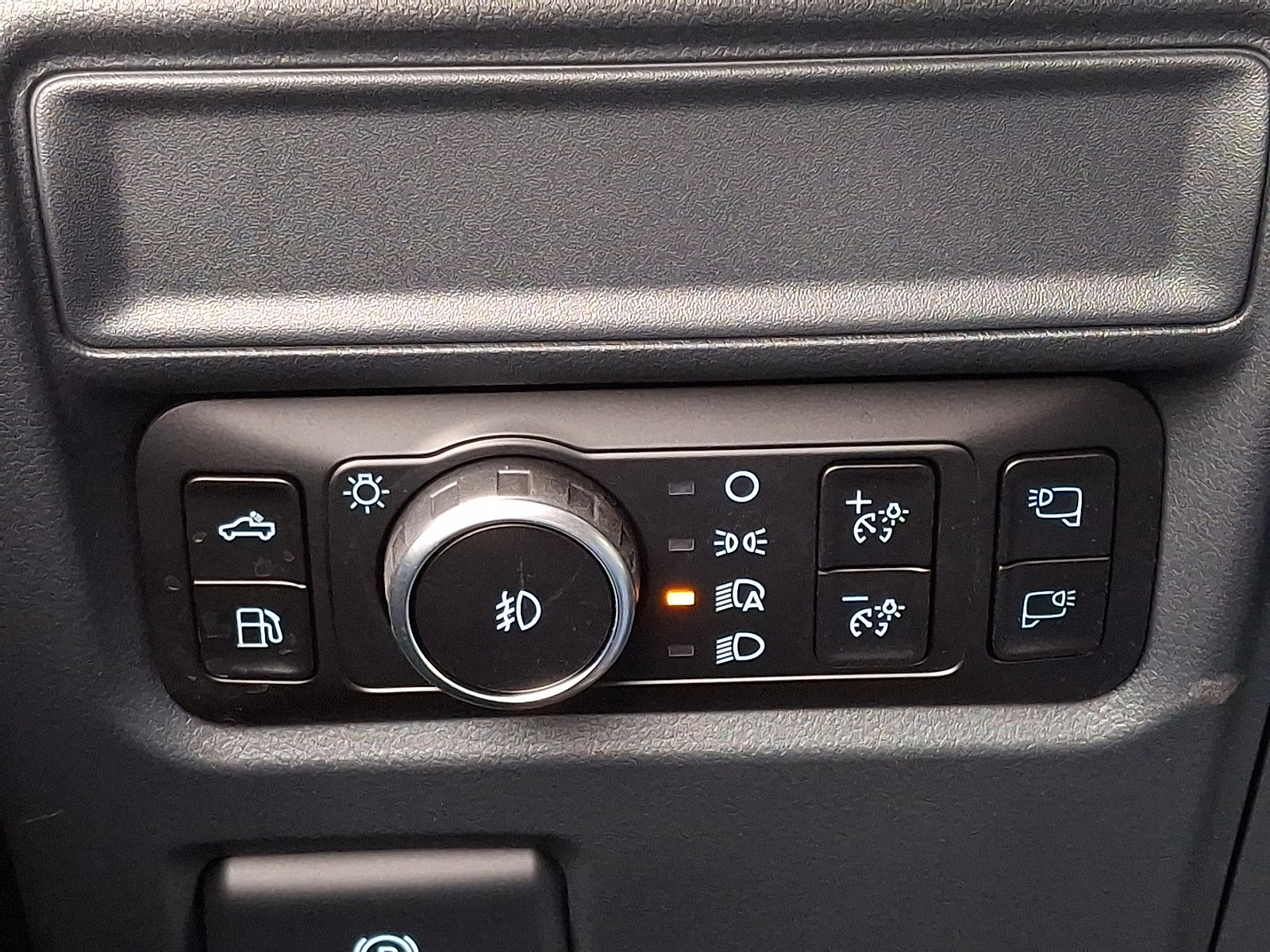 Certified 2025 Ford F150 XLT w/ Equipment Group 302A MID image 27