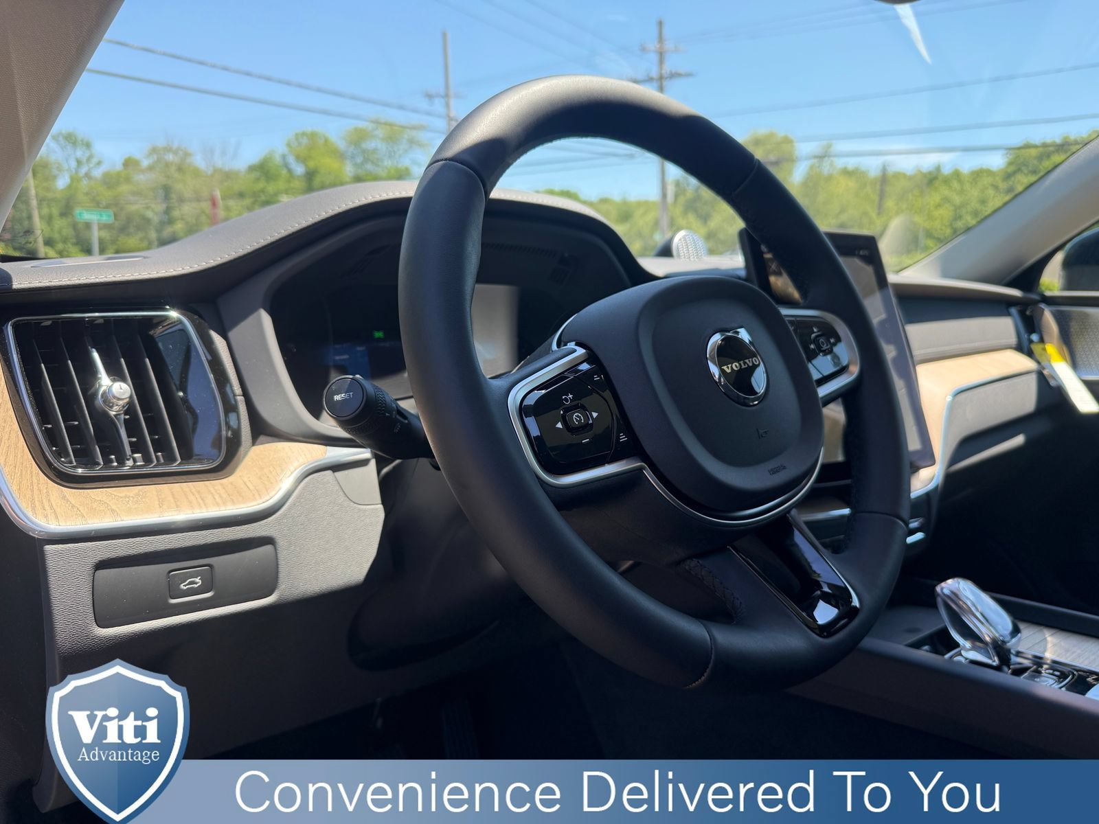 New 2026 Volvo XC60 B5 Ultra w/ Protection Package Premier AWD/4WD image 12