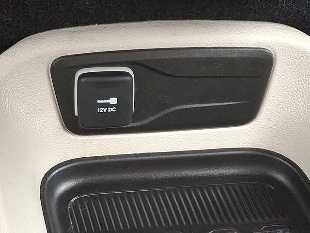 Used 2024 Chrysler Pacifica Touring-L FWD image 23