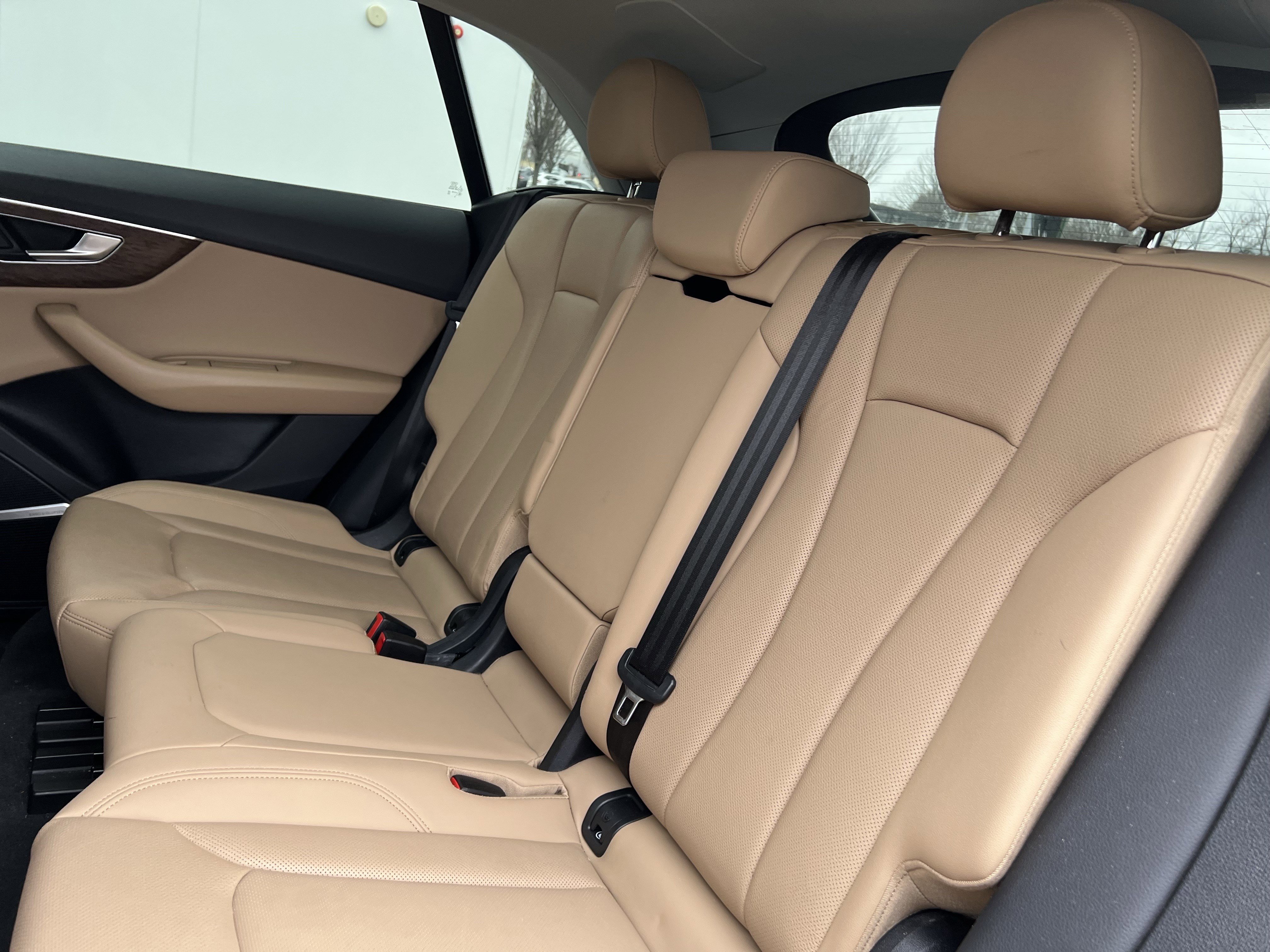 Used 2020 Audi Q8 Premium Plus w/ Premium Plus Package image 33